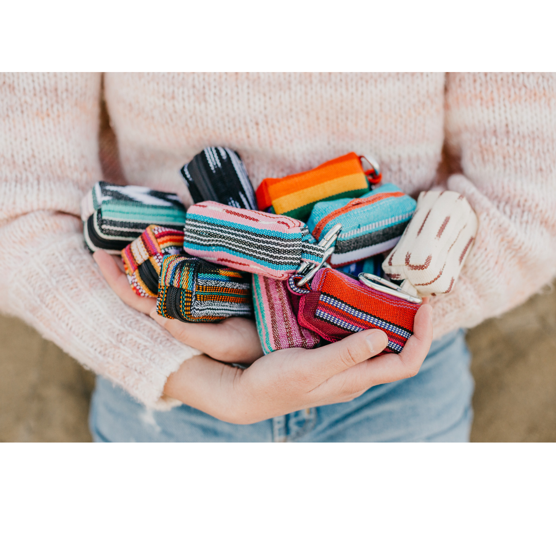 Esperanza – Dog Poop Bag Holder, Clip-On & Handwoven